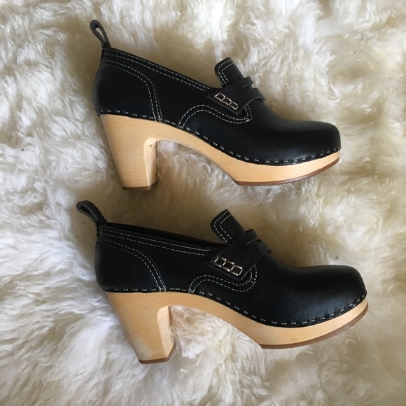 Swedish Hasbeens Shoes - Swedish Hasbeens Black Leather Loafer Clogs. Rare